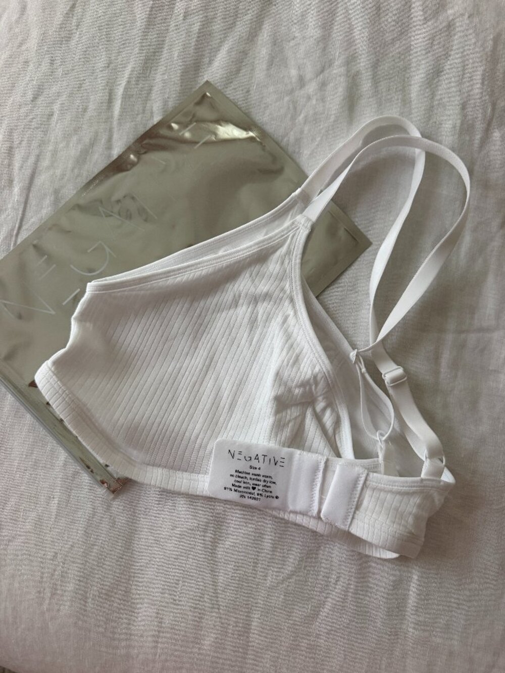 NWOT Negative Underwear Whipped Bra Sz 4